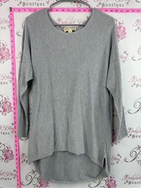 Michael Kors long sleeve sweater charm Light Gray Long Sleeve High-Low Knit Top